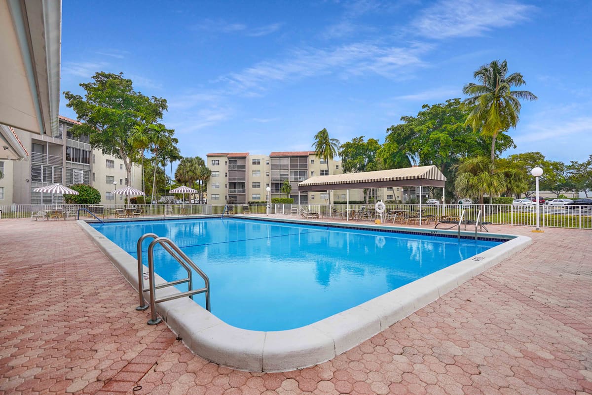SW 81 Ave, North Lauderdale, FL — photo 5 of 13