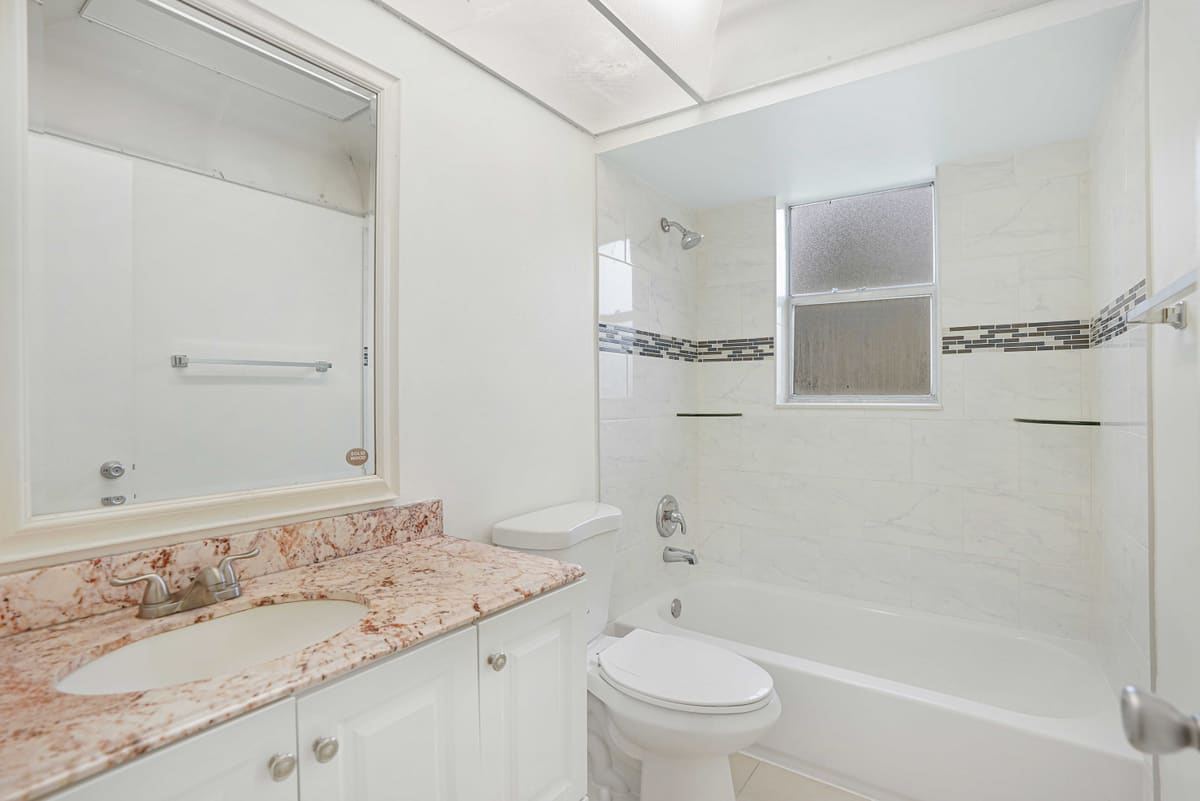 SW 81 Ave, North Lauderdale, FL — photo 9 of 13
