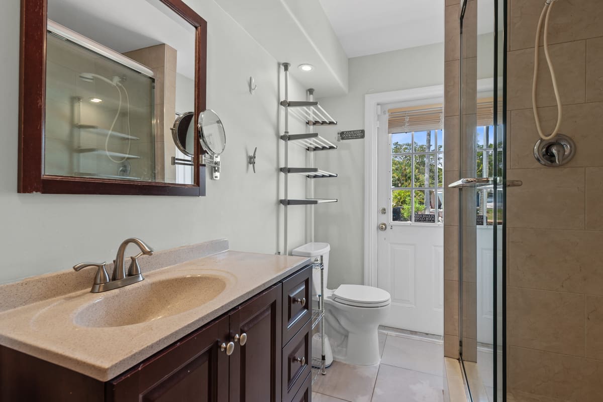 231 SE 9CT, Pompano Beach, FL — photo 5 of 12