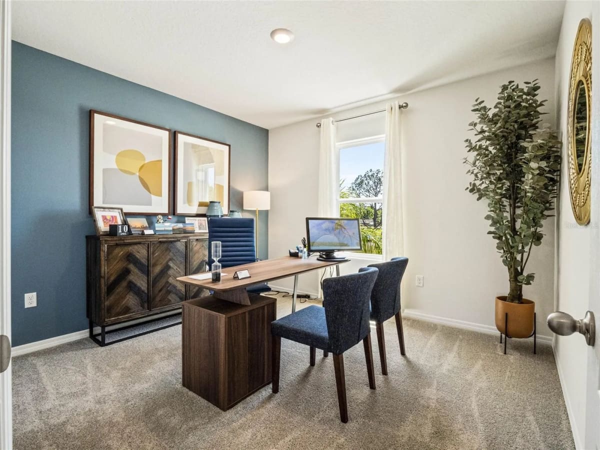Silver Canoe Dr, Edgewater, FL — photo 1 of 9