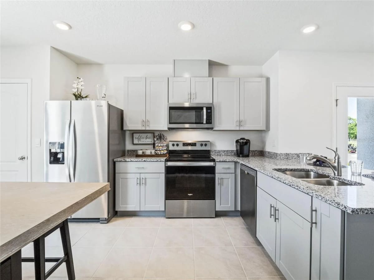 Silver Canoe Dr, Edgewater, FL — photo 3 of 9