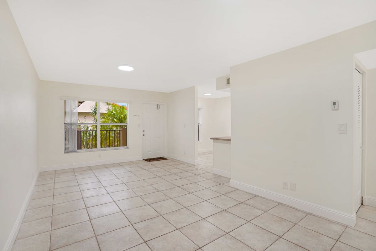 Courtyard Dr, Margate, FL — photo 5 of 14